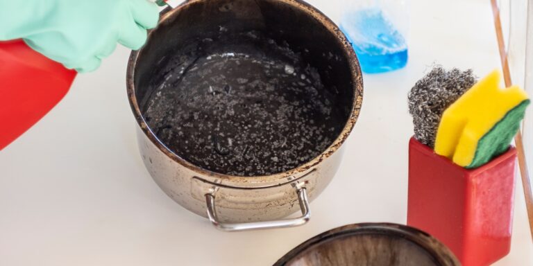 How To Clean Burnt Pans