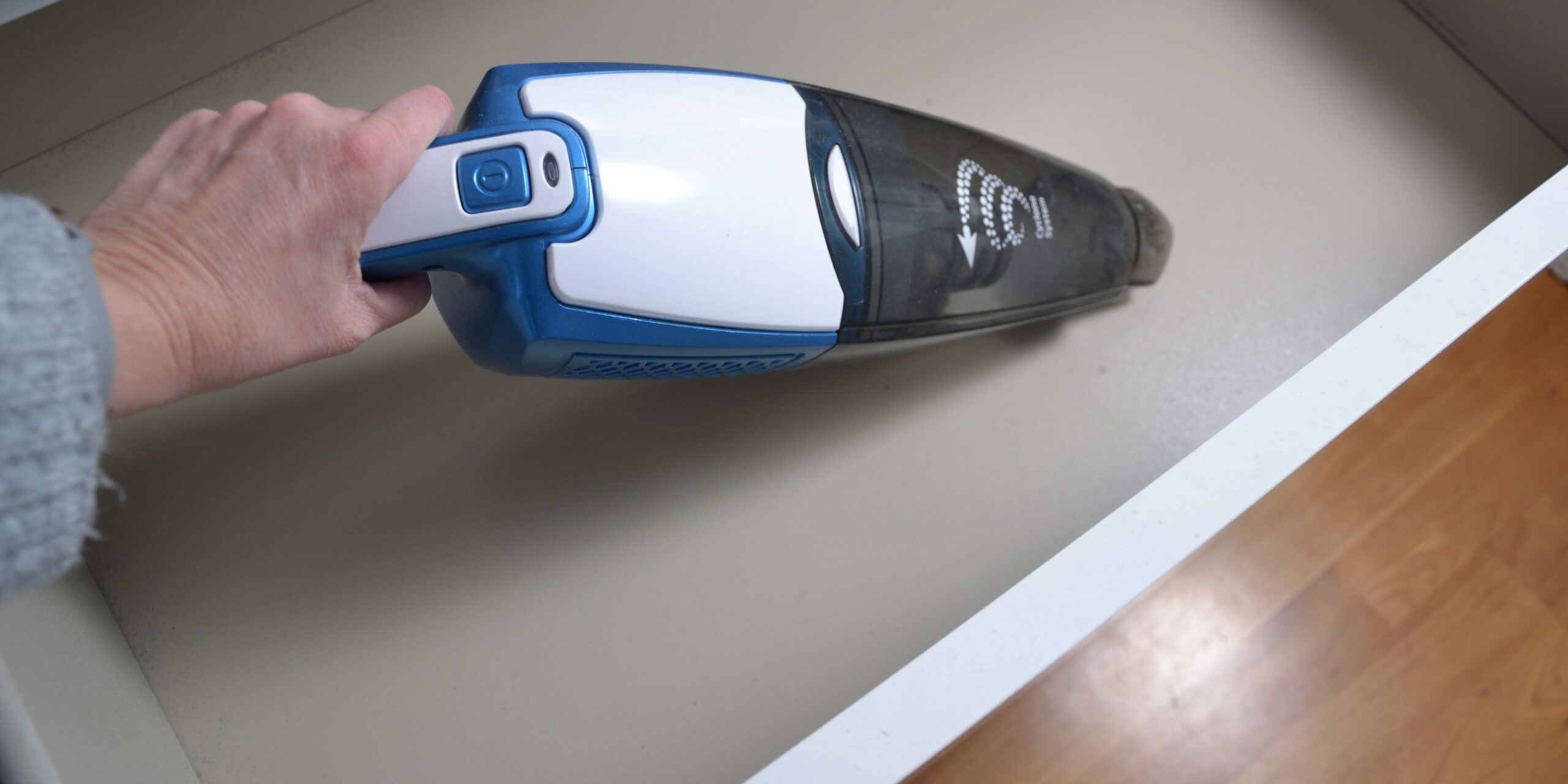 Super Awesome Benefits of a Handheld Vacuum