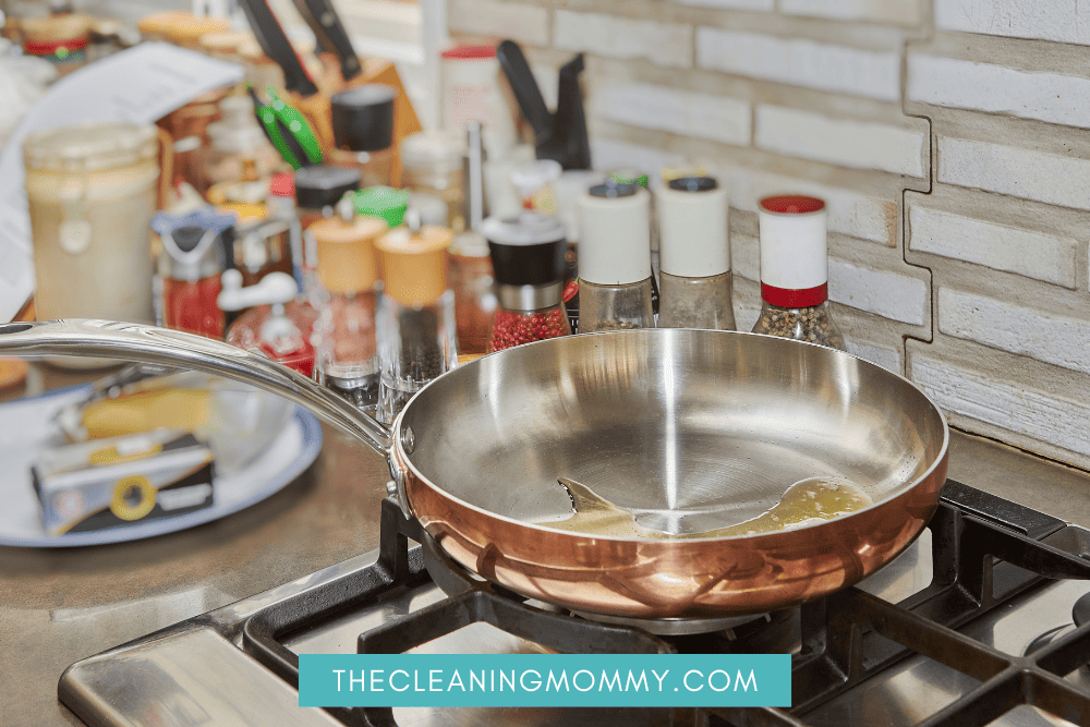 Cooking with a copper pan
